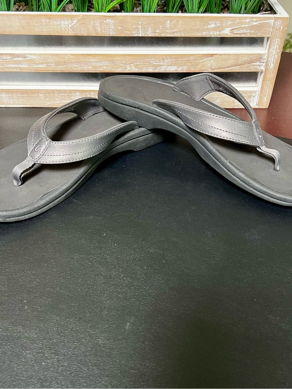 OLUKAI Ohana Water-Resistant Women’s Sandals - Picture 3 of 8